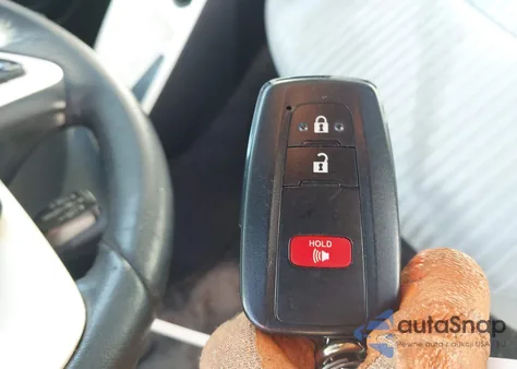 2017 Toyota Prius Three из США, поврежденный, VIN JTDKARFU3H3543566